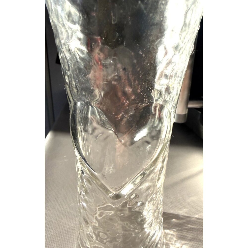 Vintage Anchor Hocking Clear Glass Dimpled Scalloped Edge & Raised Heart Vase - Picture 2 of 8